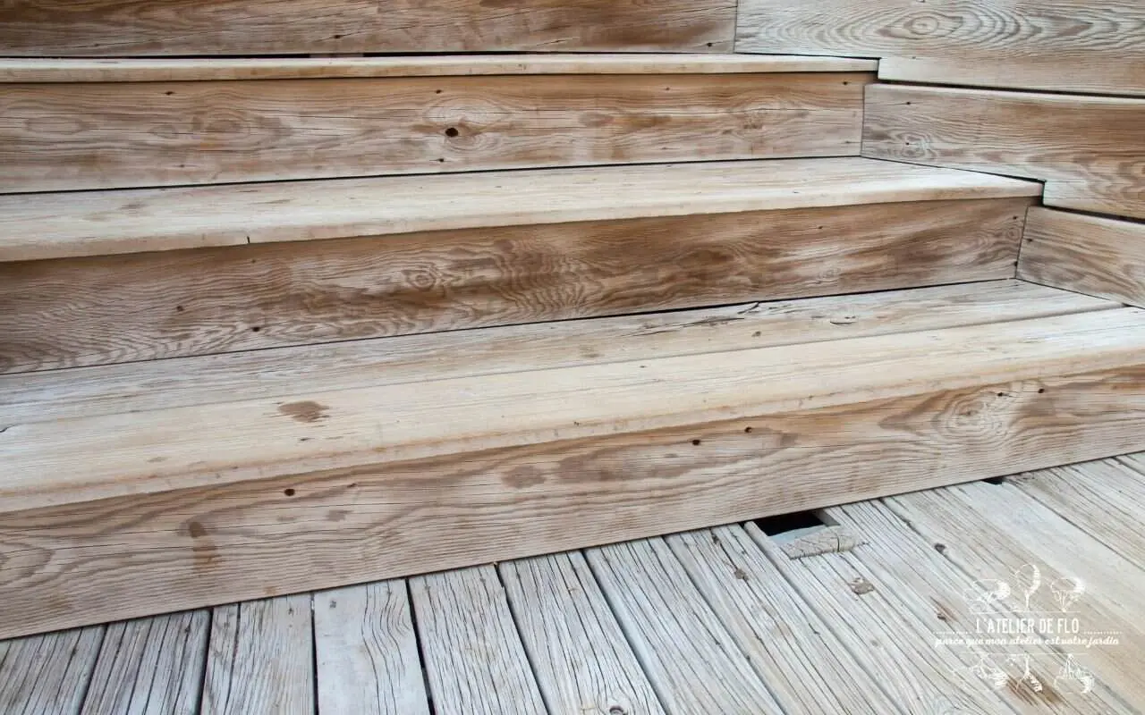 Escalier en bois pour terrasse à Rouen.